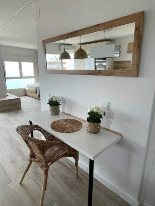 Precioso Apto Miami Primera Linia Playa Cala De Las Sirenas, Con Wifi Y Netflix, Adecuado Para Teletrabajar Miami Playa Екстер'єр фото